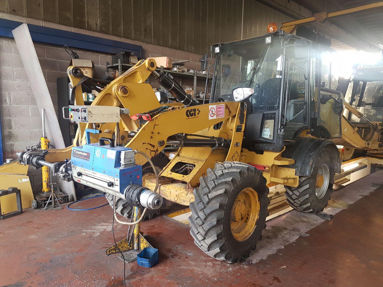 RIPARAZIONE CAT 908H